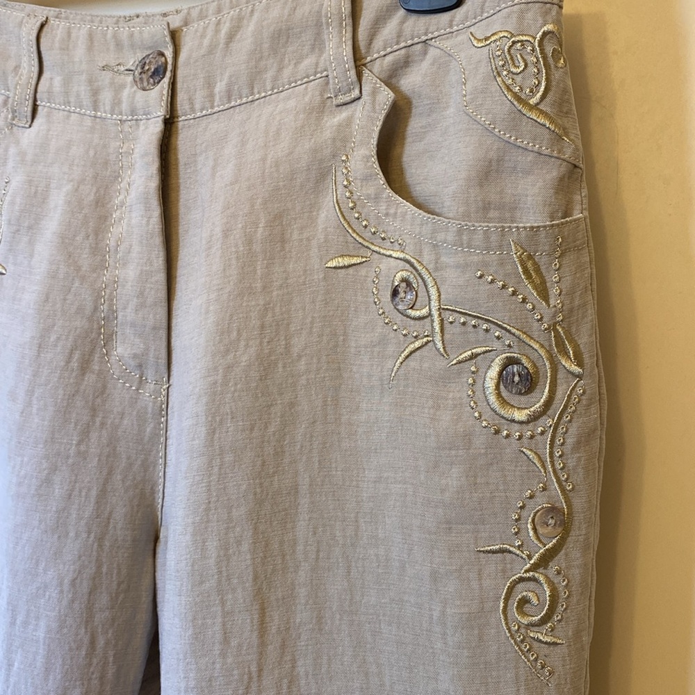 Summer Ready Light Beige Linen Capri Cuffed Pants with Embroidery Size S